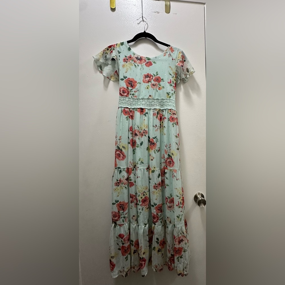Girls dressy sundress 💐